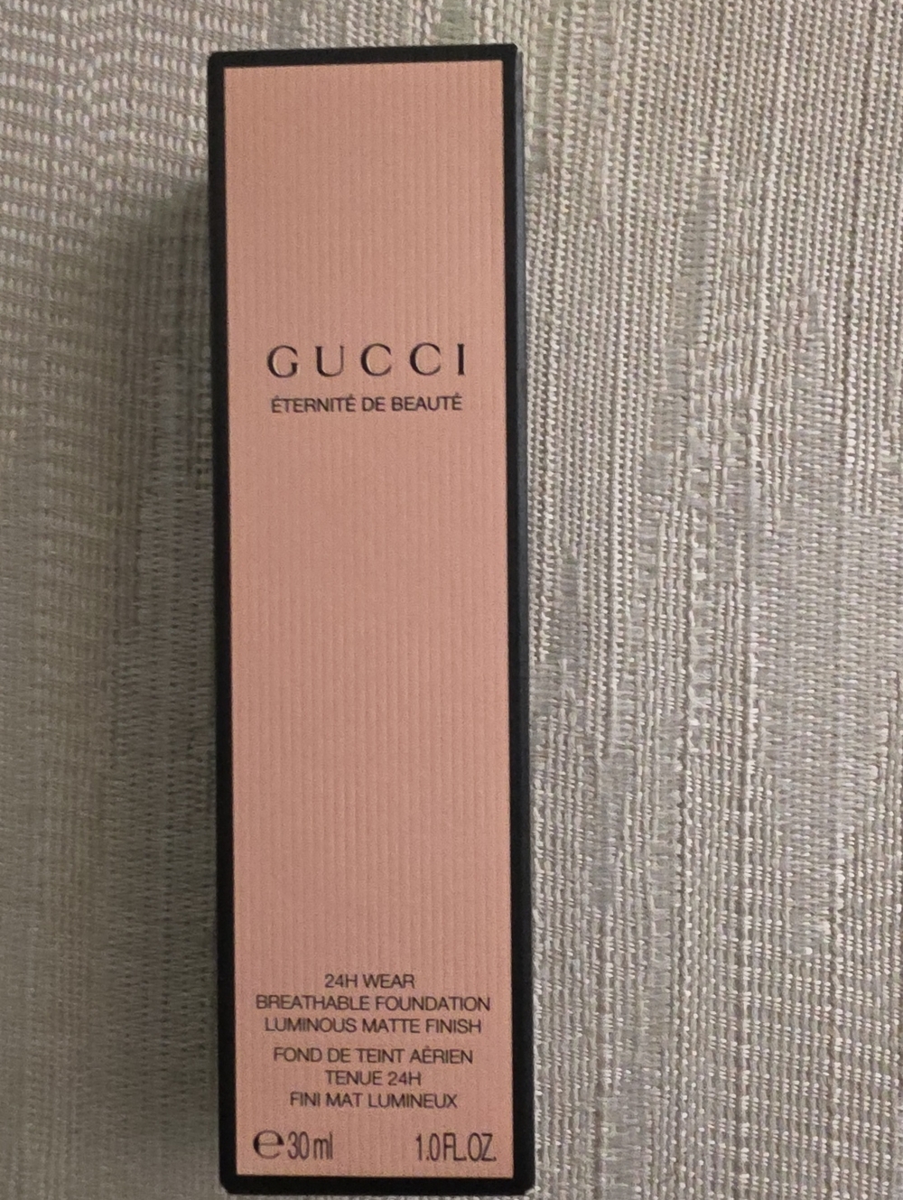 Gucci 24H WEAR BREATHABLE FOUNDATION LUMINOUSE MATTE FINISH FAIR-112C-